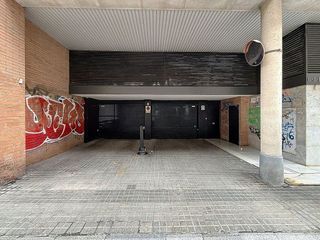 Garaje en venta en Sants-Badal en Barcelona