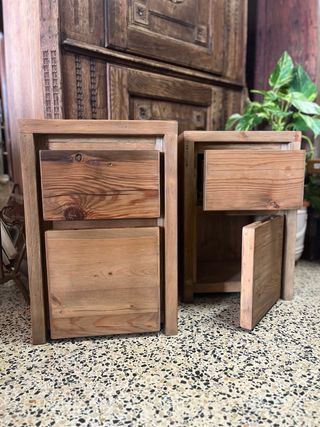 Mesitas de noche de pino rústicas