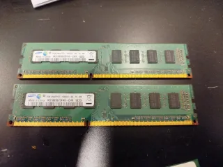 2x 2GB DDR3 PC3-10600U Samsung RAM