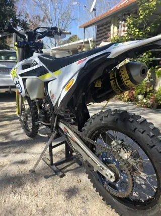 Husqvarna FE 350 4T Rockstar Edition