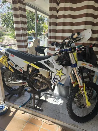 Husqvarna FE 350 4T Rockstar Edition