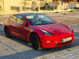 Tesla Model 3 2023, con bola, 5% degradación