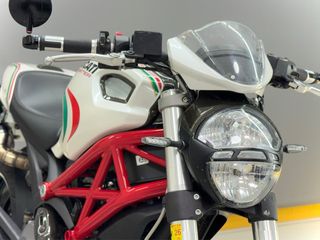 DUCATI MONSTER 796