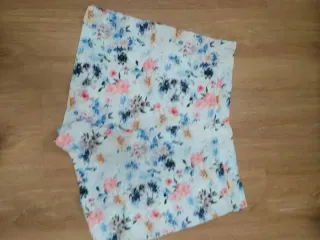 Falda pantalón Stradivarius floral Talla M