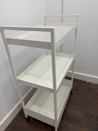 Carrito auxiliar metálico blanco con ruedas