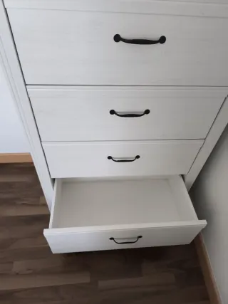 Cómoda Ikea 4 cajones