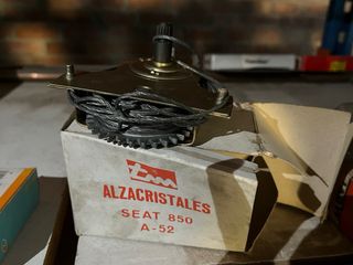 Piezas varias coches clasicos