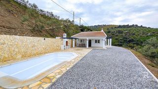 Chalet en alquiler en Sayalonga