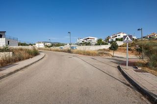 Terreno en venta en Zubia (La)