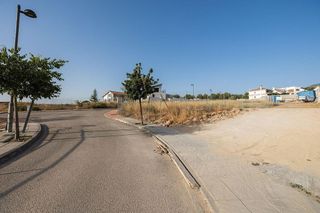 Terreno en venta en Zubia (La)