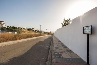 Terreno en venta en Zubia (La)