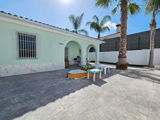 Chalet en venta en Coín