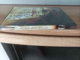 PELÍCULA TERROR LAS COLINAS TIENEN OJOS ( SIN CENS