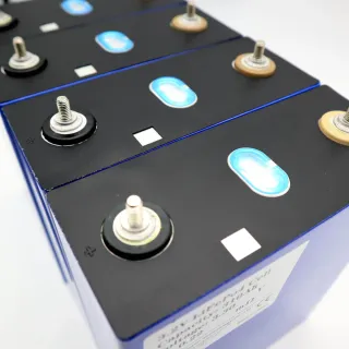 REPARAMOS BATERÍAS DE PLACAS SOLARES.