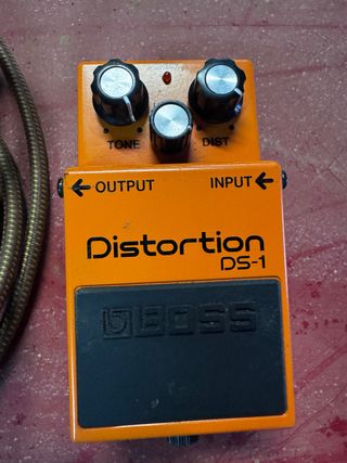 Pedal guitarra Boss DS-1
