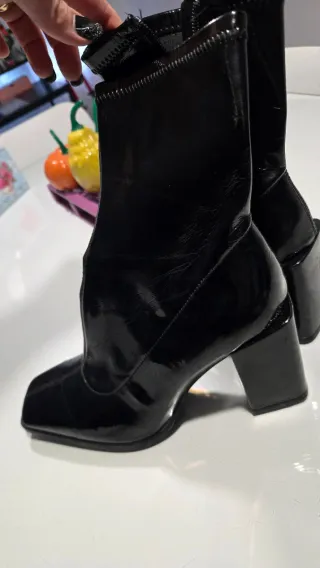 Botas negras charol