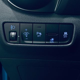 HYUNDAI Kona EV Maxx