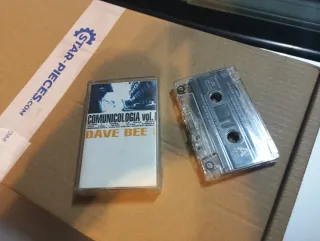 Dave Bee! Comunicología vol. 1 Cassette