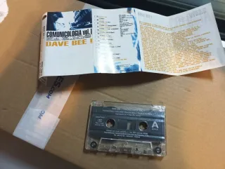 Dave Bee! Comunicología vol. 1 Cassette
