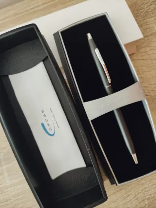 Bolígrafo Cross Negro en estuche . A estrenar