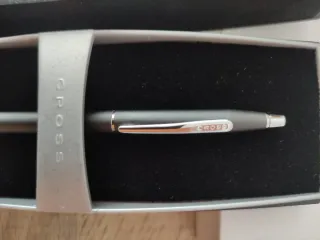 Bolígrafo Cross Negro en estuche . A estrenar