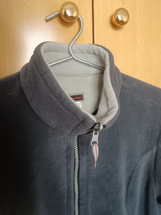 Chaqueta polar gris