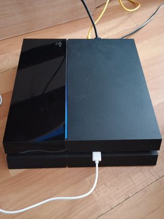 Consola Sony PS4 Negra + regalos