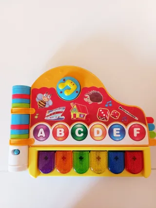 Juguetes musicales Fisher Price y VTech