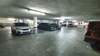 Garaje en venta en Centre en Hospitalet de Llobregat, L´
