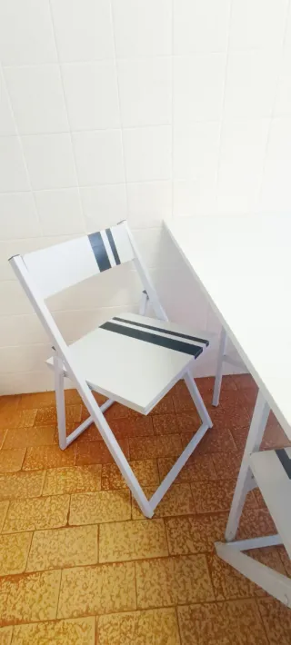 Mesa libro con 4 sillas
