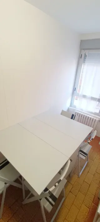 Mesa libro con 4 sillas