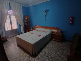 Casa adosada en venta en Valdepeñas