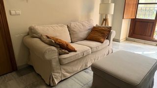 Sofá IKEA Ektorp 2 plazas +reposapiés (almacenaje)