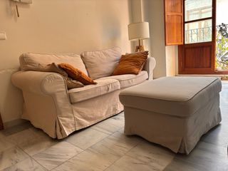 Sofá IKEA Ektorp 2 plazas +reposapiés (almacenaje)