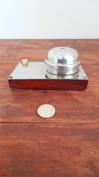 Antiguo timbre de recepción.