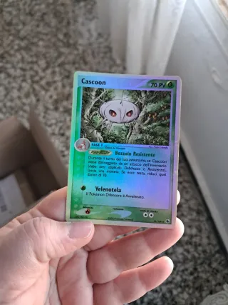 Carta Pokémon Cascoon 70 PV Italo