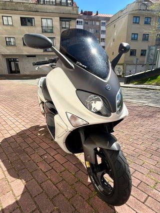 Yamaha T-Max 500 Scooter