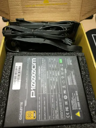 Fuente Alimentación Gigabyte P1000GM 1000W
