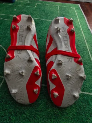 Botas de fútbol Adidas niño rojas