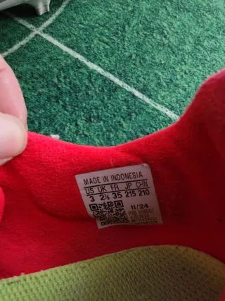 Botas de fútbol Adidas niño rojas