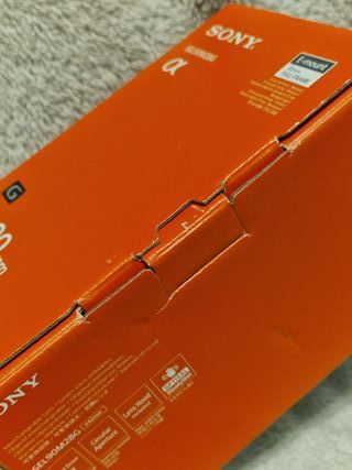 Scatola Sony FE 90mm f/2.8 Macro G OSS