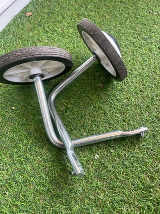 Bicicleta infantil rosa y blanca