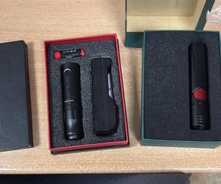 Se venden dos máquinas de tatuar inalámbricas