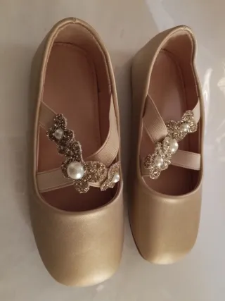 Zapatitos niña dorados n.31