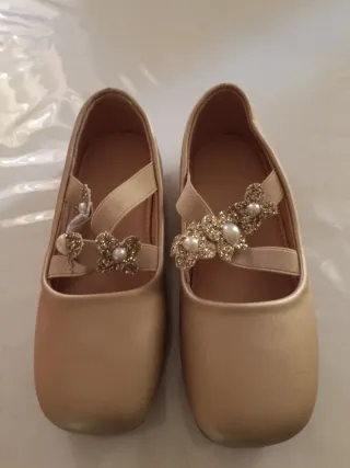 Zapatitos niña dorados n.31