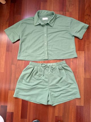 Conjunto punto verde