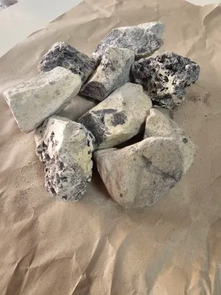 Carburo para espeleología y lamparas.