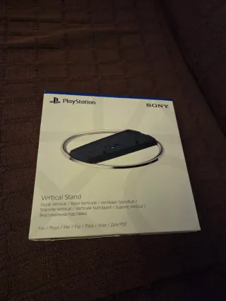 PS5 Digital 1TB + 2 mandos + soporte