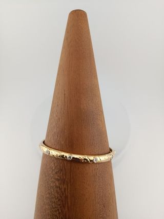 Pulsera dorada con circonitas