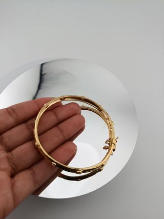 Pulsera dorada con circonitas